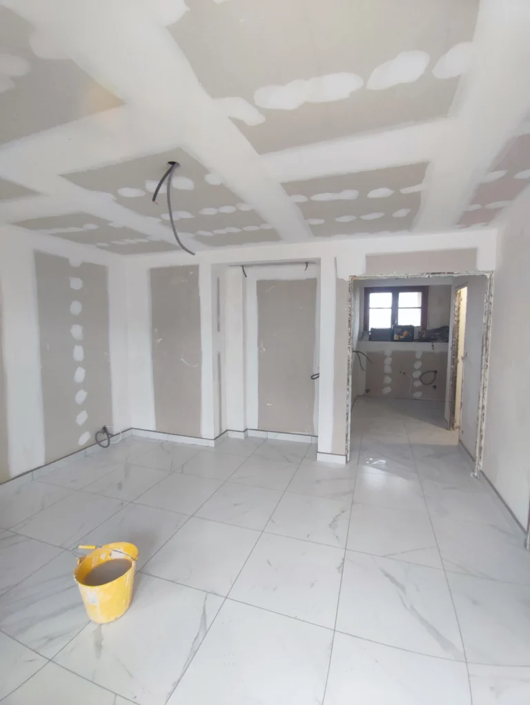 Rénovation appartement à La Seyne sur Mer : Pose placo plâtre